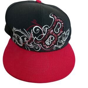 New Era 59FIFTY Fitted Red Black MLB Cap Size 7 3/8 Graffiti Embroidered